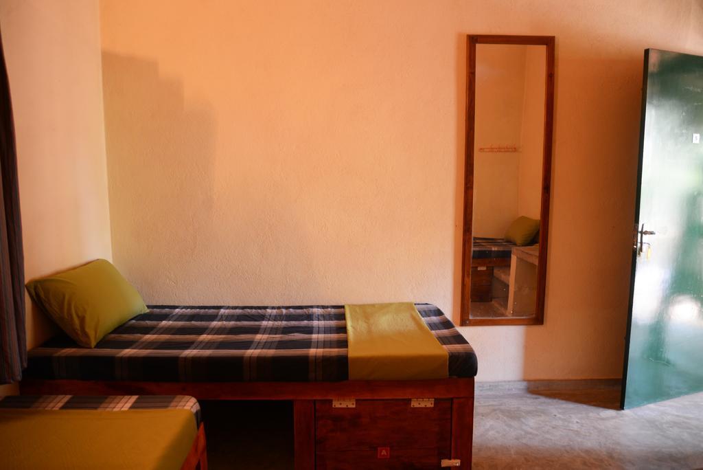 Jungle Beach Hostel Unawatuna Chambre photo
