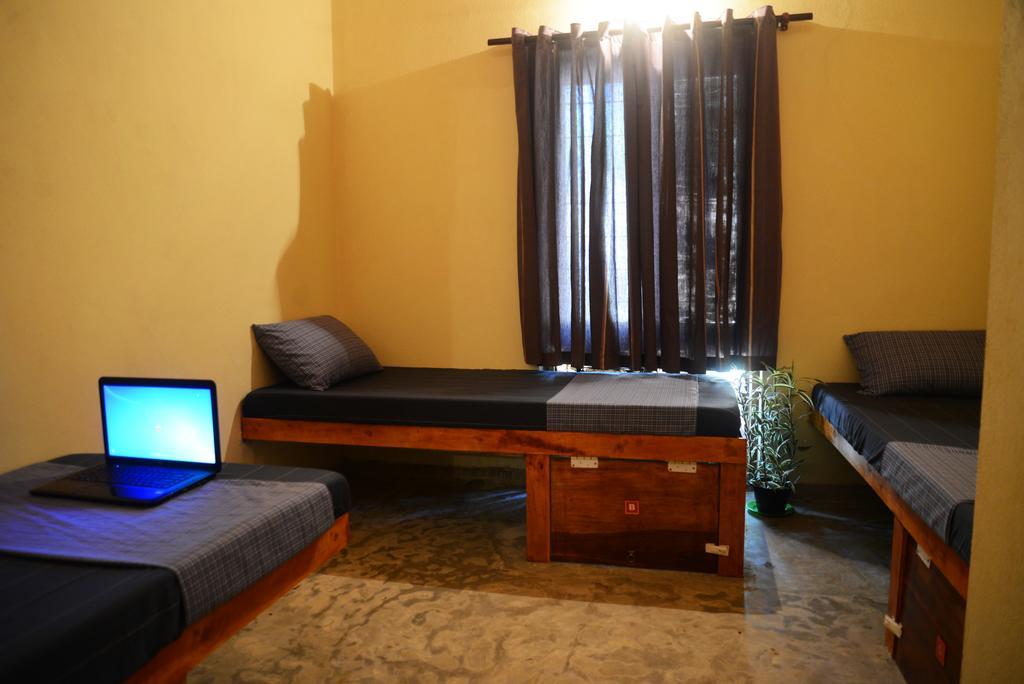 Jungle Beach Hostel Unawatuna Chambre photo