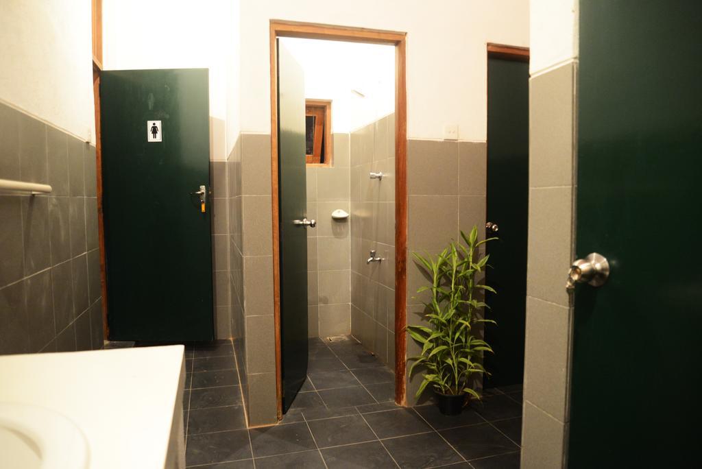 Jungle Beach Hostel Unawatuna Chambre photo