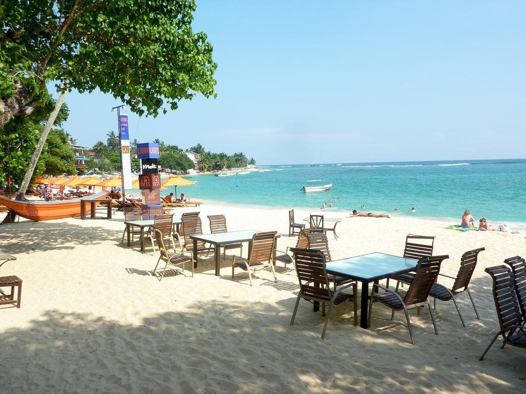 Jungle Beach Hostel Unawatuna Extérieur photo